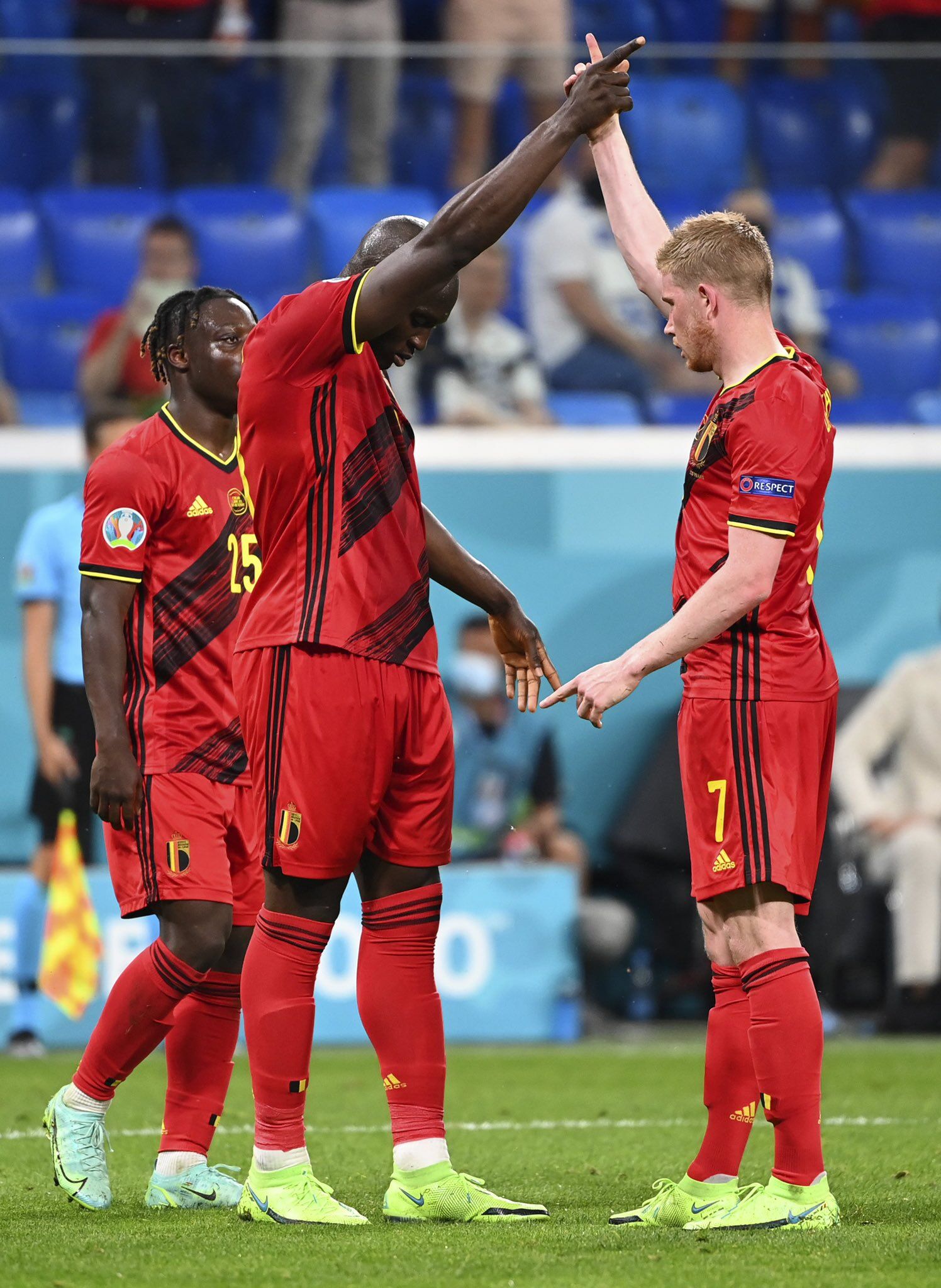 开云体育-杜兰特焦点对战，莱万多夫斯基与50激战日本队分钟，最后时刻胜出胜负难料！的简单介绍